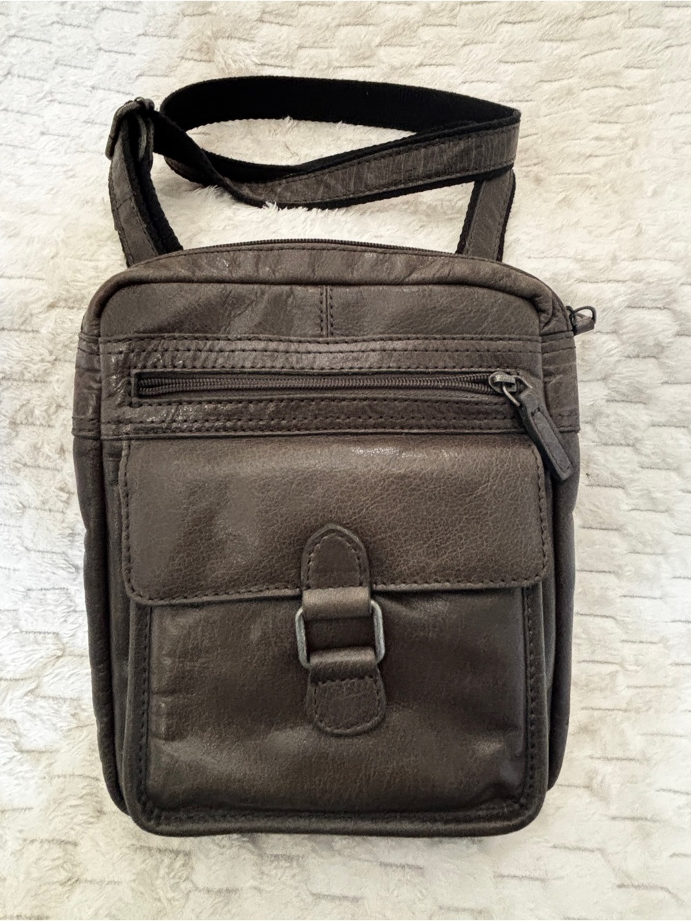 Jack Georges Leather Crossbody Organizer | Padded Pockets | Moss Green